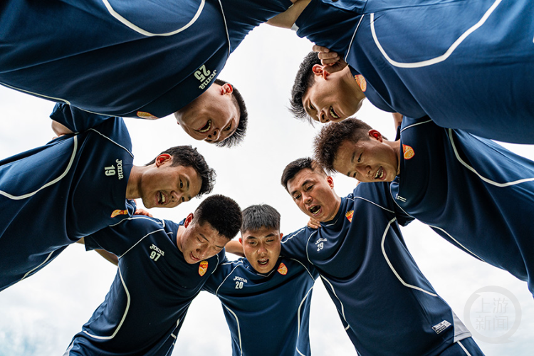 MOJ, 联赛 MOJ, 联赛