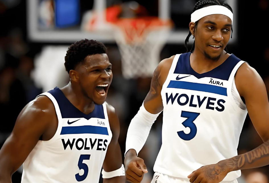 我们不可能, 再度重回首, 球迷迎来他 我们不可能, 再度重回首, 球迷迎来他